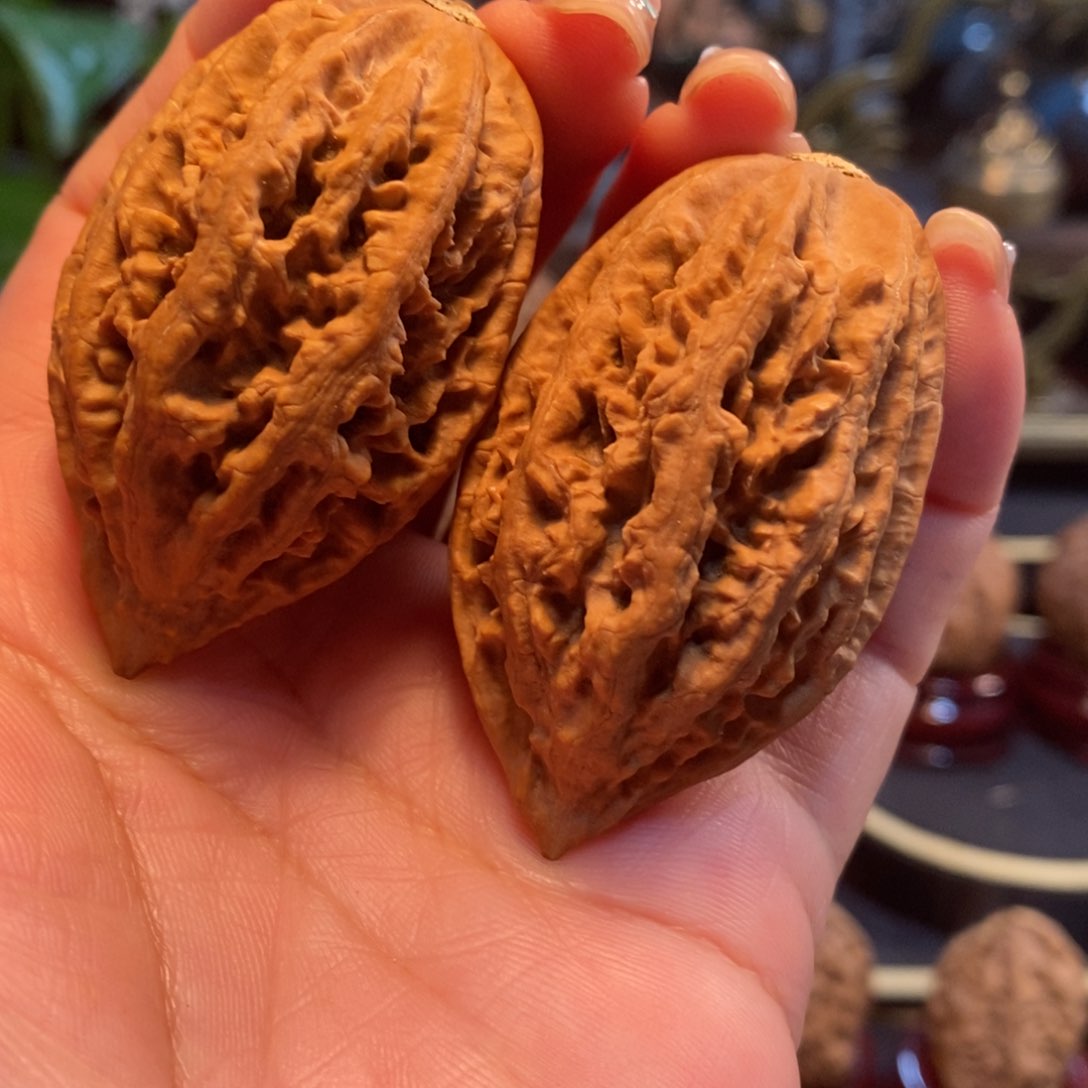 文玩核桃吊坠柳叶57