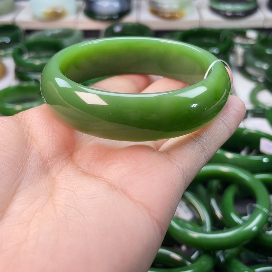 和田玉（碧玉）手镯未镶嵌