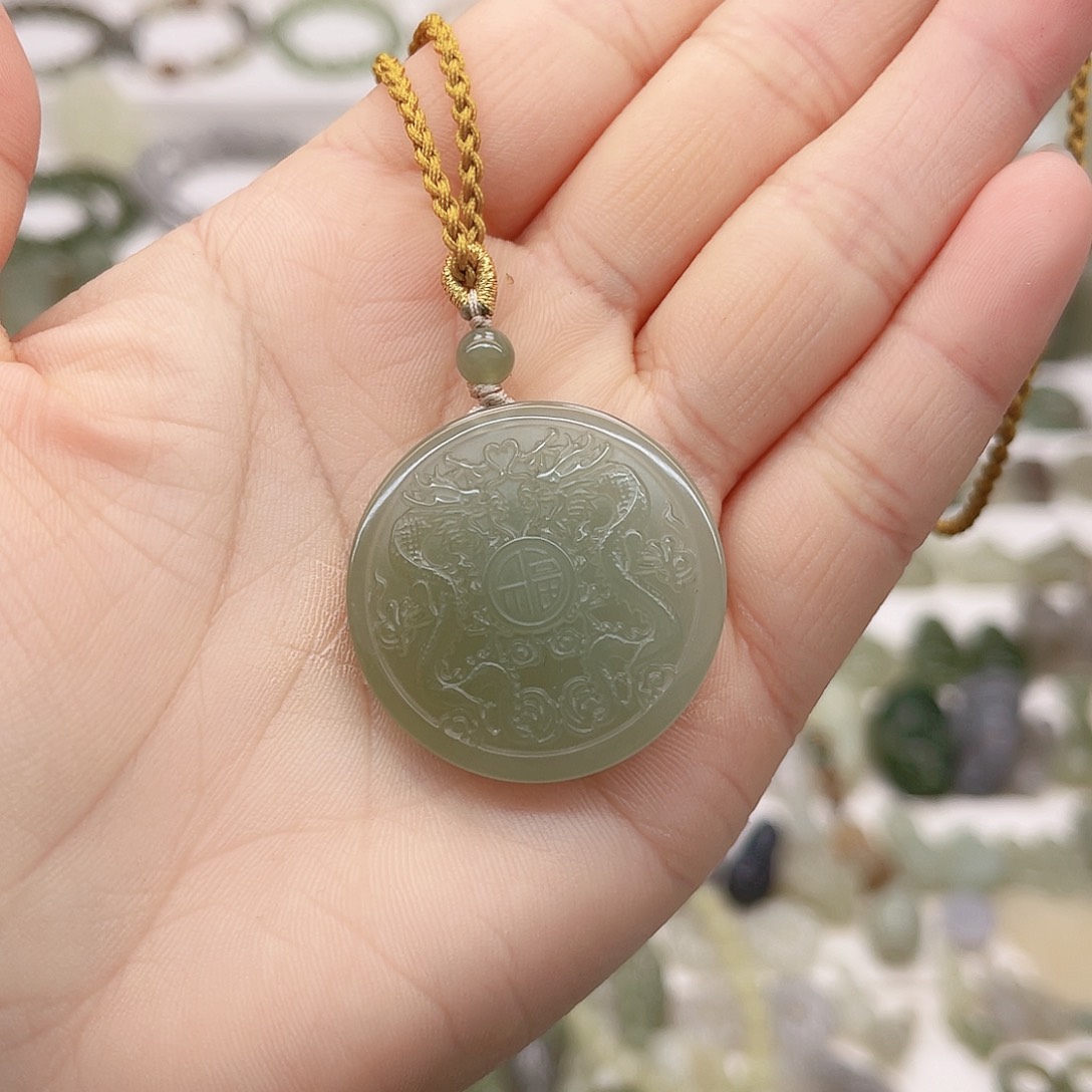 和田玉吊坠未镶嵌宣****n