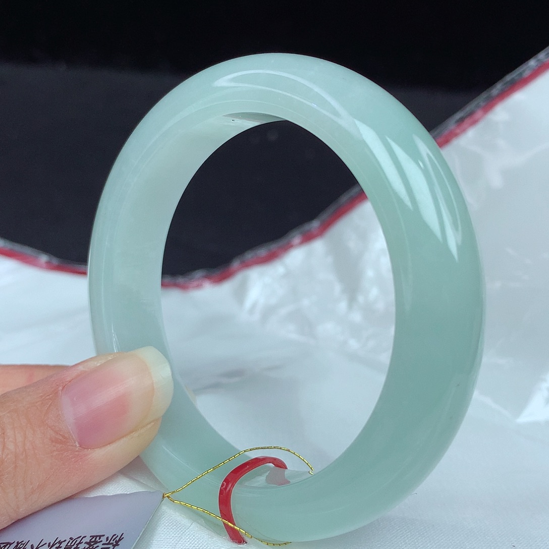 翡翠手镯未镶嵌52圈4087