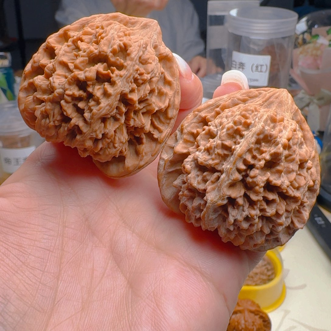核桃把件45尺寸满天星