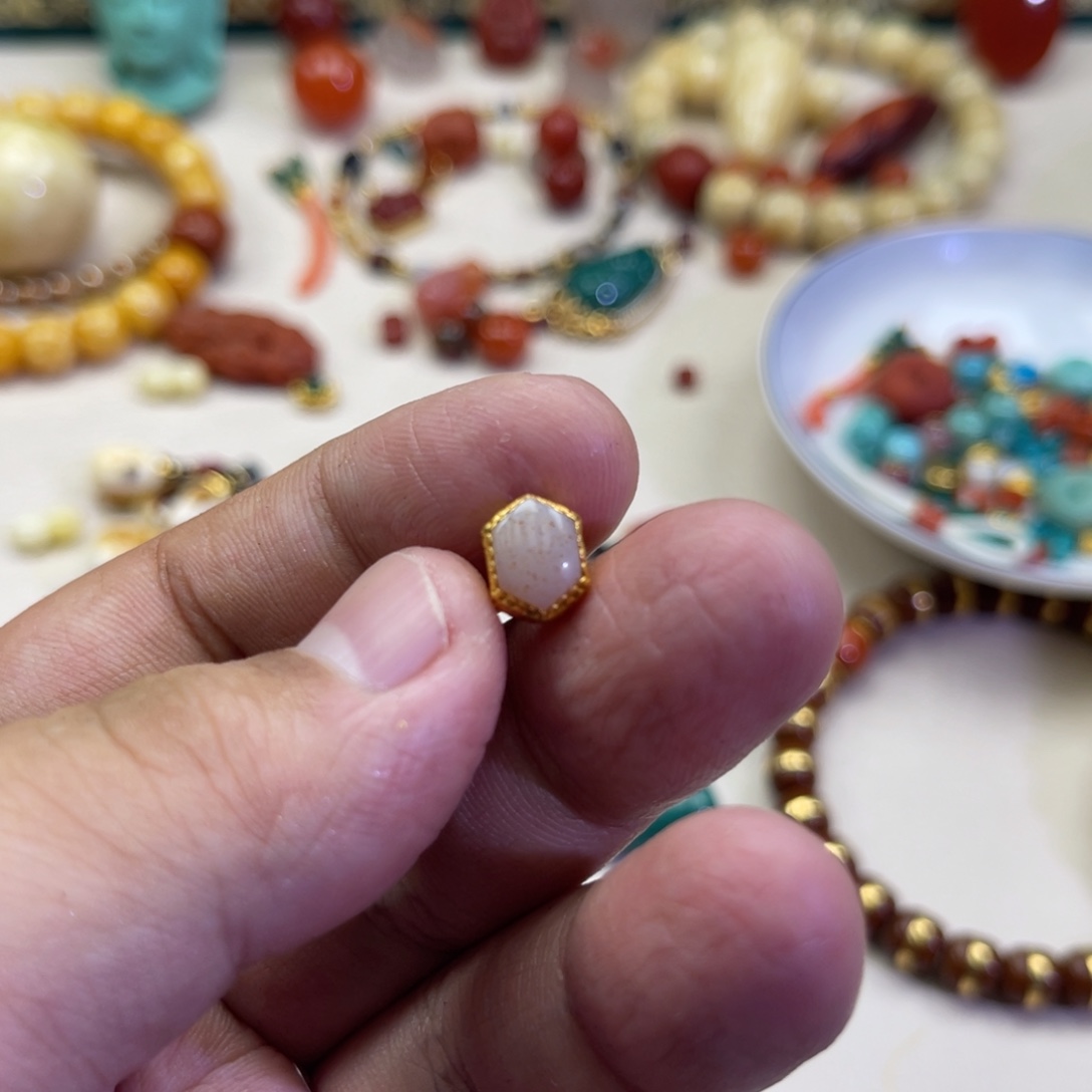 玛瑙/玉髓18K金镶嵌珠宝奇石89