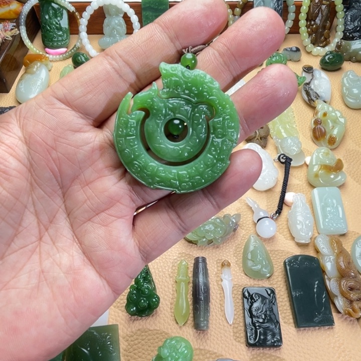 和田玉（碧玉）颈饰未镶嵌定制款