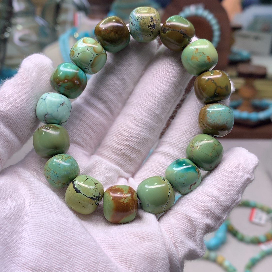 绿松石配饰未镶嵌