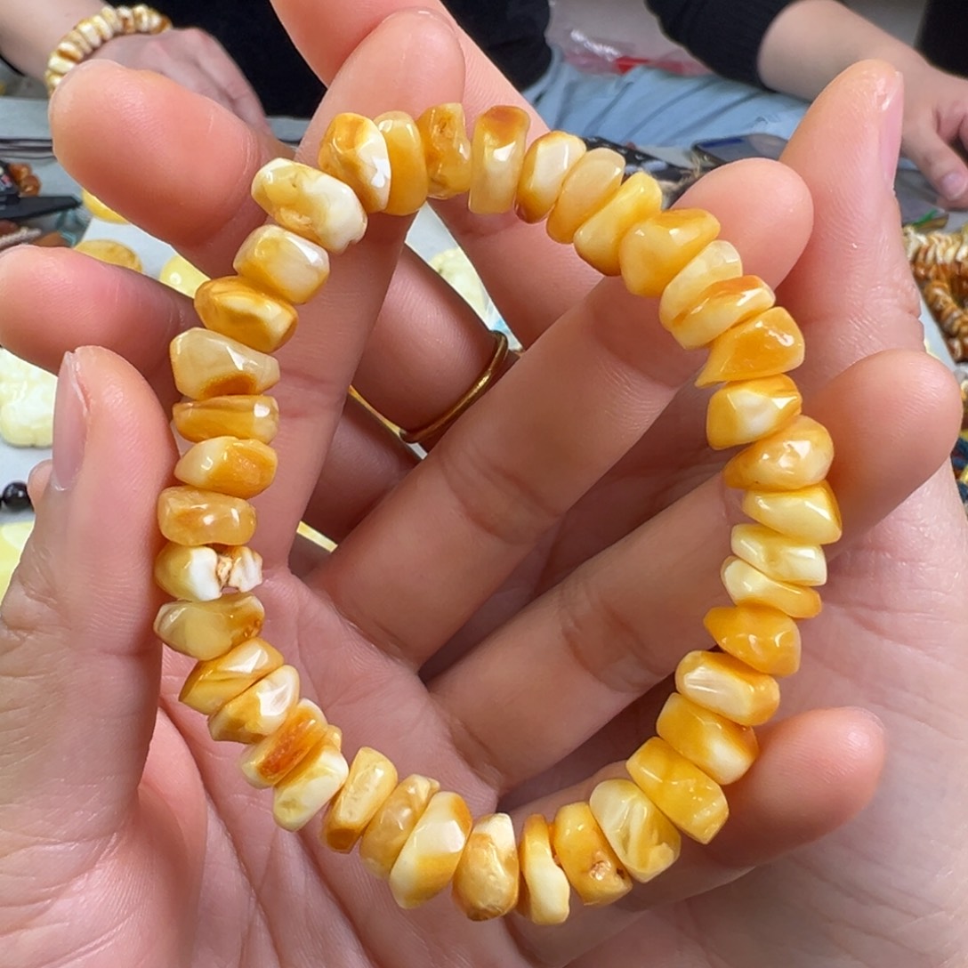 蜜蜡裸石未镶嵌蜜蜡