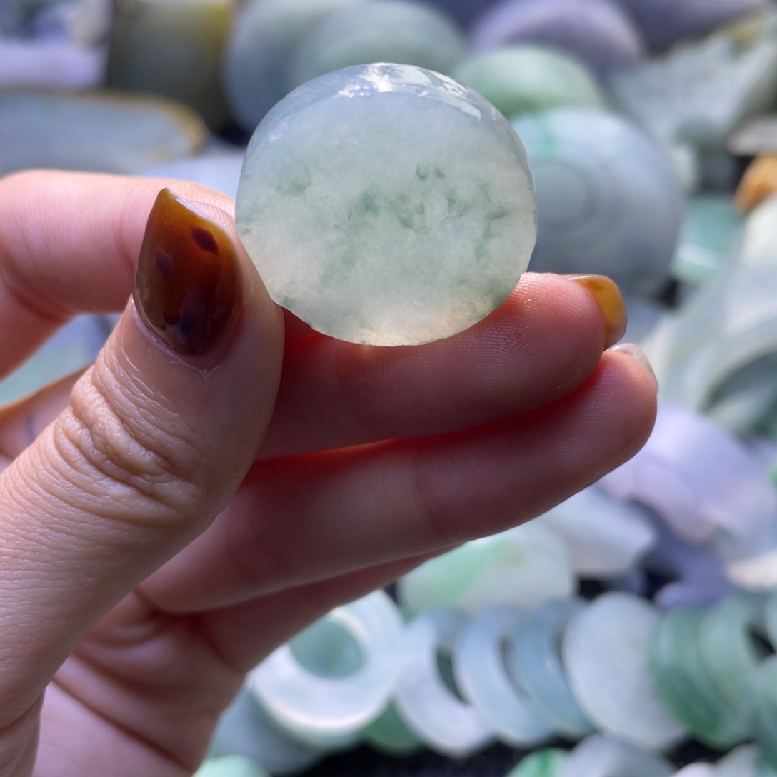 定制翡翠未镶嵌翡翠