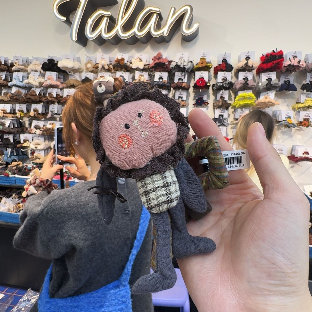 布艺非金属粉色大头娃娃抓夹