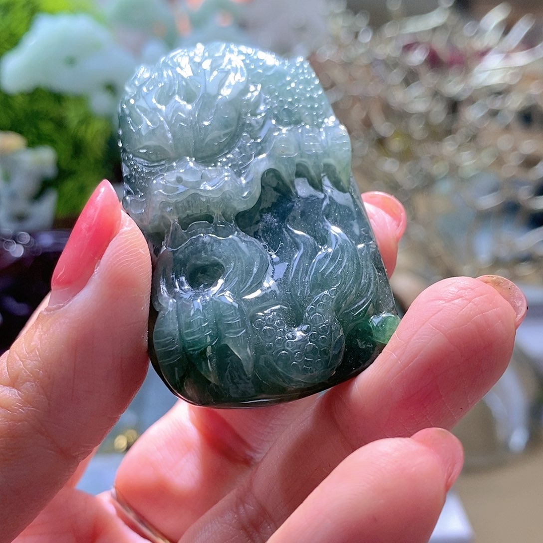 【闪购商品】翡翠未镶嵌颈饰山水