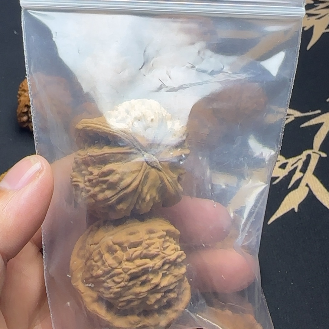 孤***意大叶紫檀（黑酸枝木类）