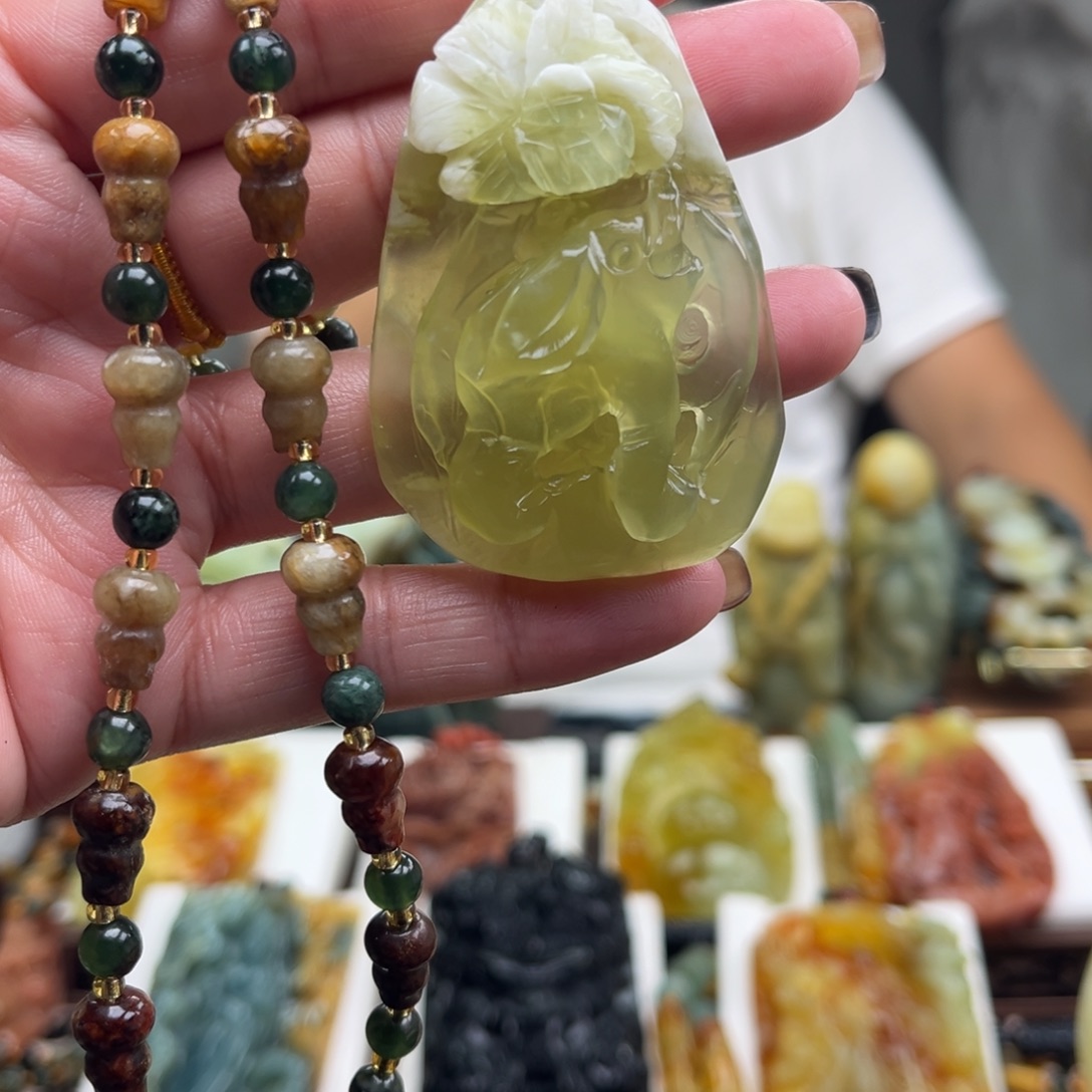 岫玉未镶嵌挂件挂件