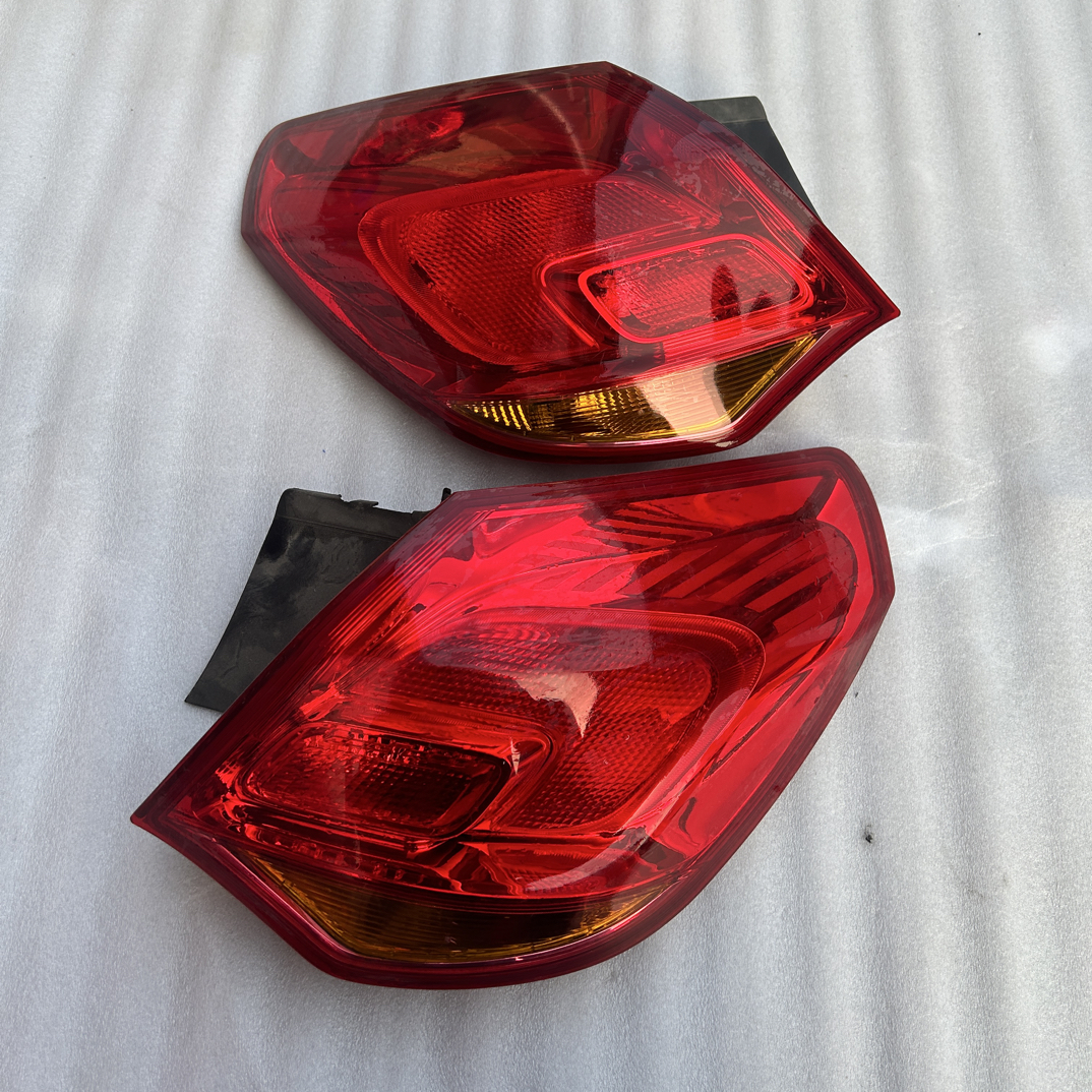 10-14款两厢英朗XT后尾灯刹车灯倒车灯原厂原车尾灯
