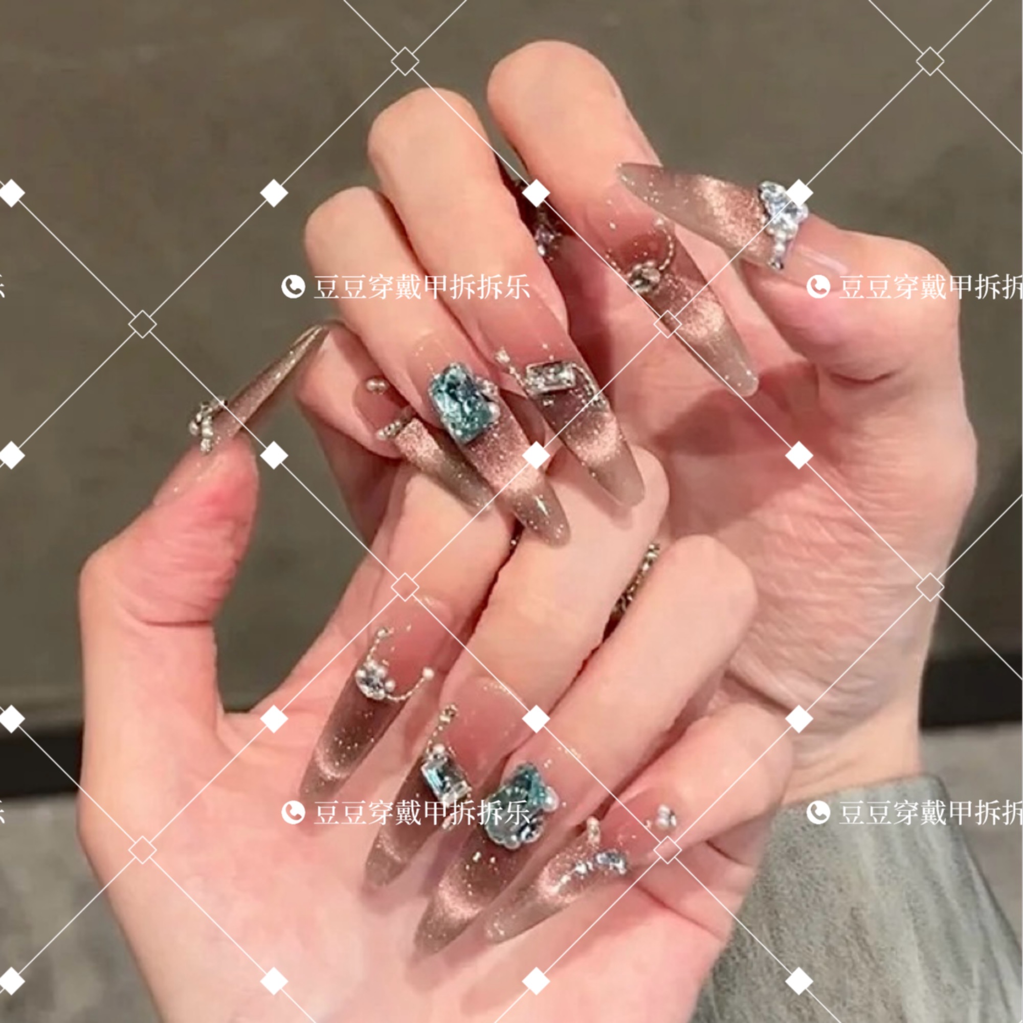 【豆豆家隐藏款】老钱风美拉德爆闪满钻猫眼美甲 手工穿戴甲10片装
