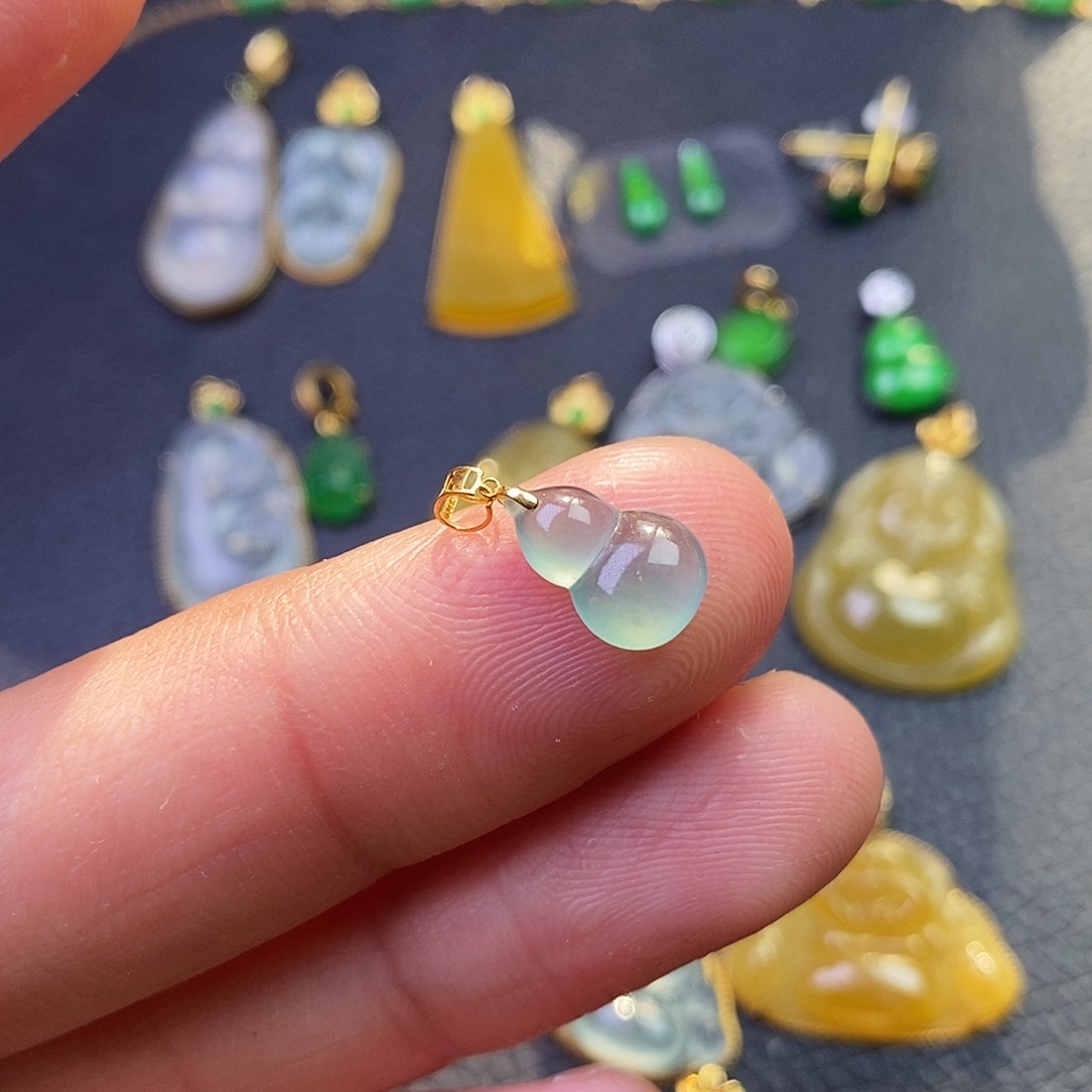 吊坠(不含链)18K金镶嵌翡翠