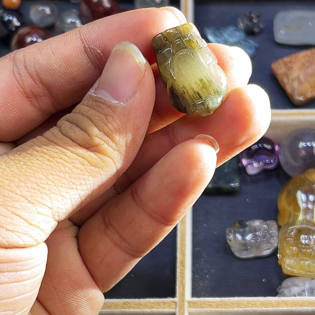 颈饰未镶嵌水晶绿兔毛