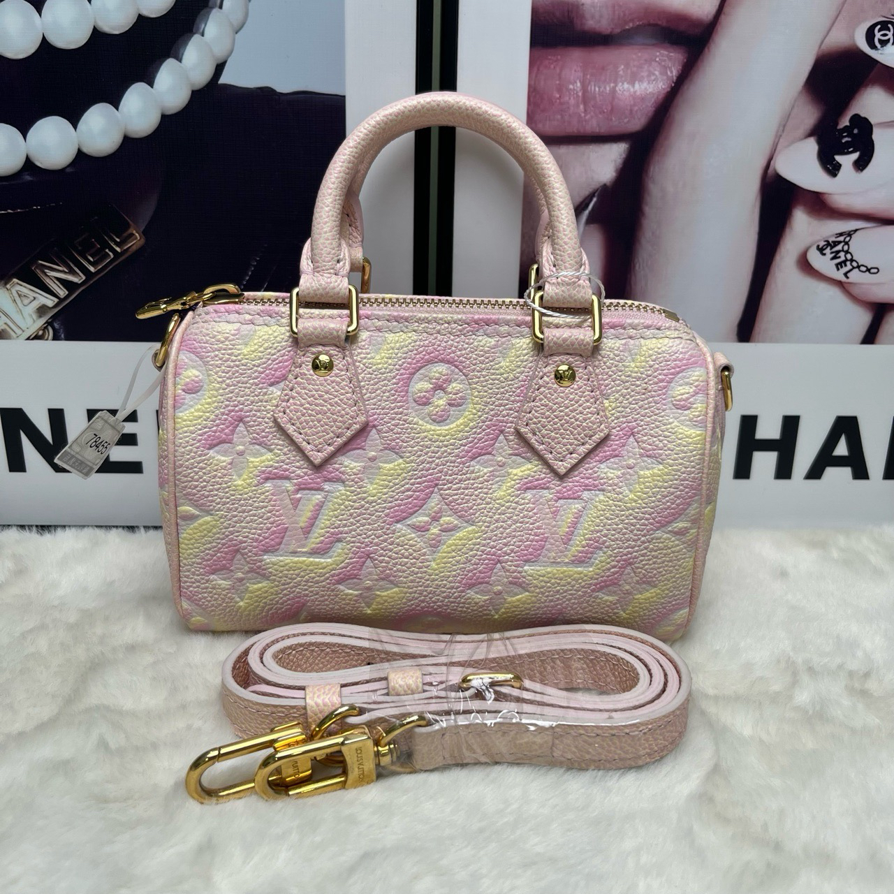 99新 LouisVuitton/路易威登 路易威登人鱼姬粉渐变nano（芯片款）