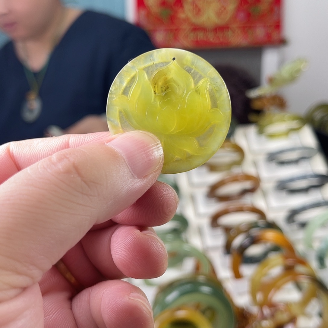 未镶嵌蛇纹石玉手链挂件