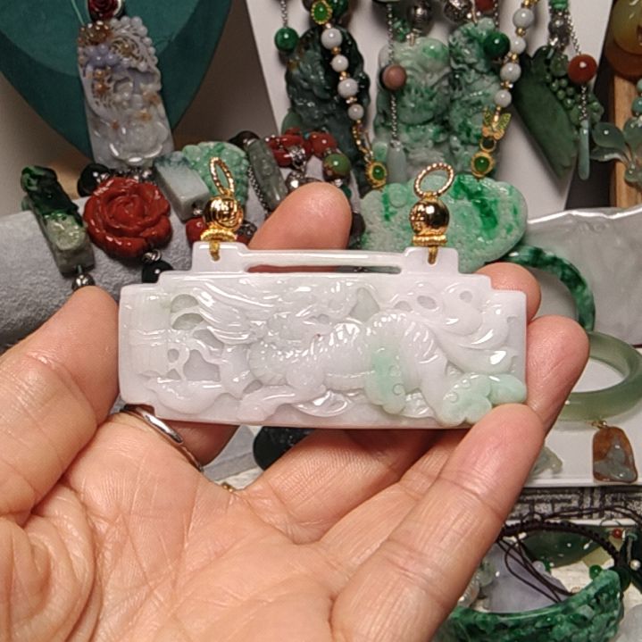 翡翠吊坠(赠链)足银镀金镶嵌