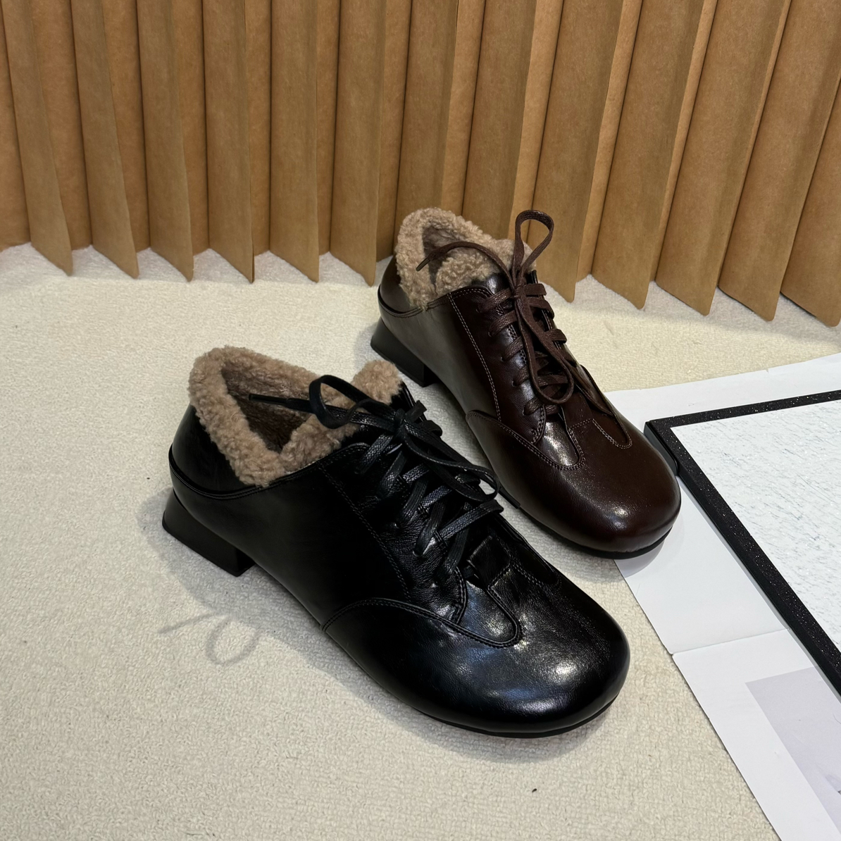 加宽加肥大码女鞋圆头低跟软底加绒深口乐福鞋系带5387