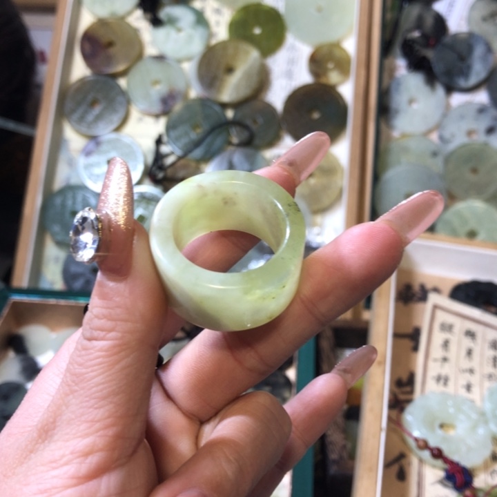 岫玉岫玉戒圈未镶嵌