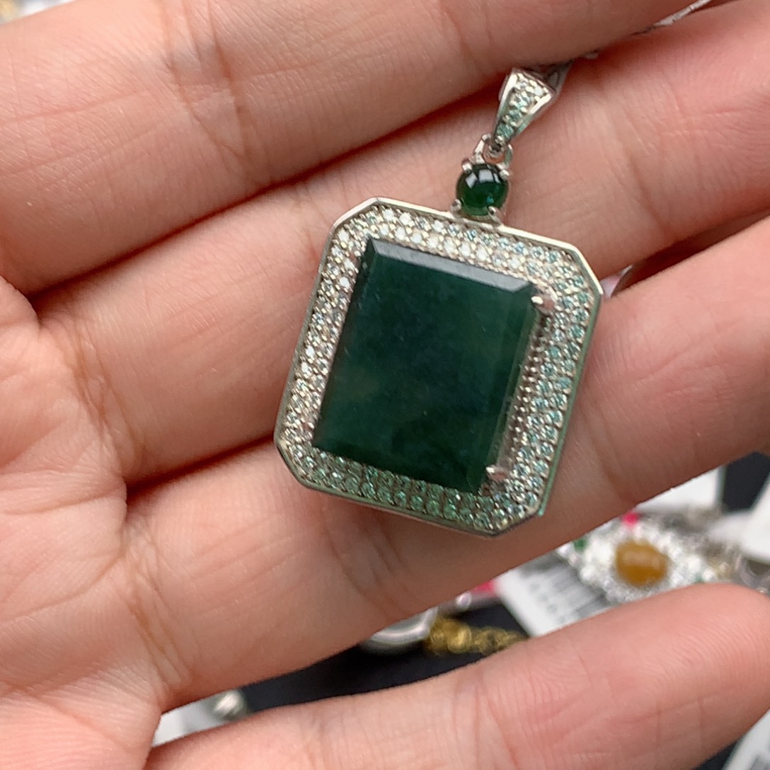 翡翠戒指银S925镶嵌天然翡翠吊坠