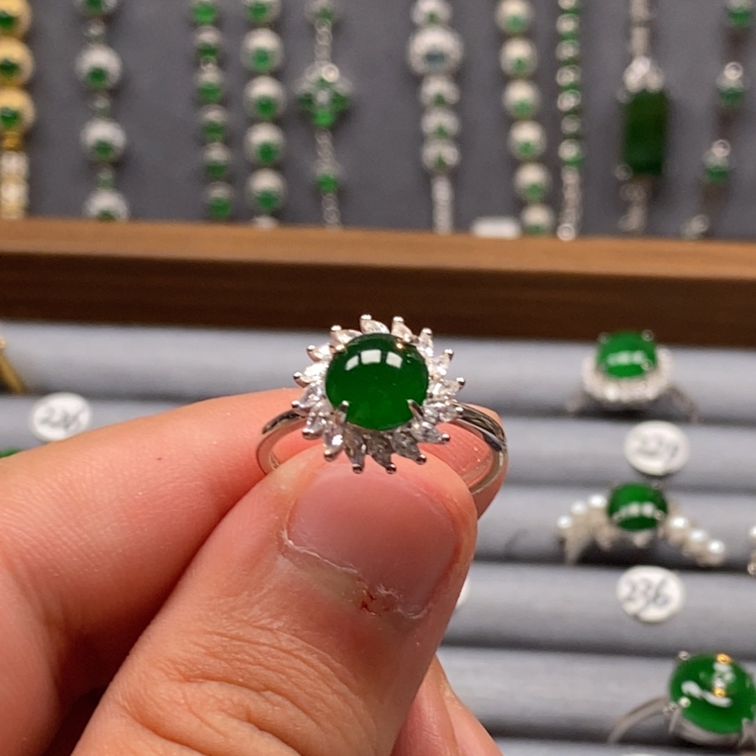 翡翠银S925镶嵌颈饰翡翠戒指