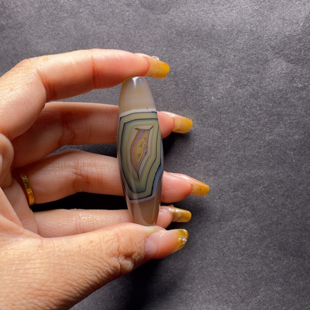 玛瑙/玉髓珠宝奇石未镶嵌m****m拍3，单拍为绳