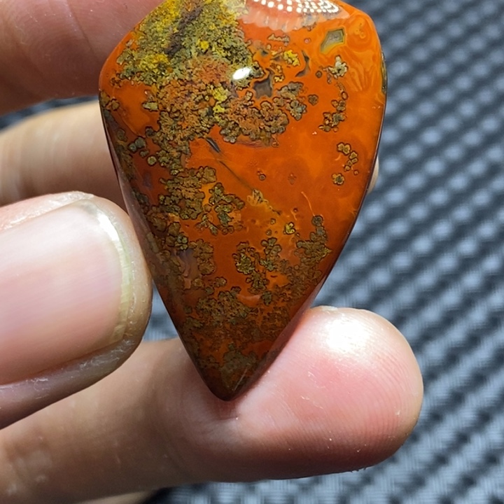 玛瑙/玉髓颈饰未镶嵌给****呐