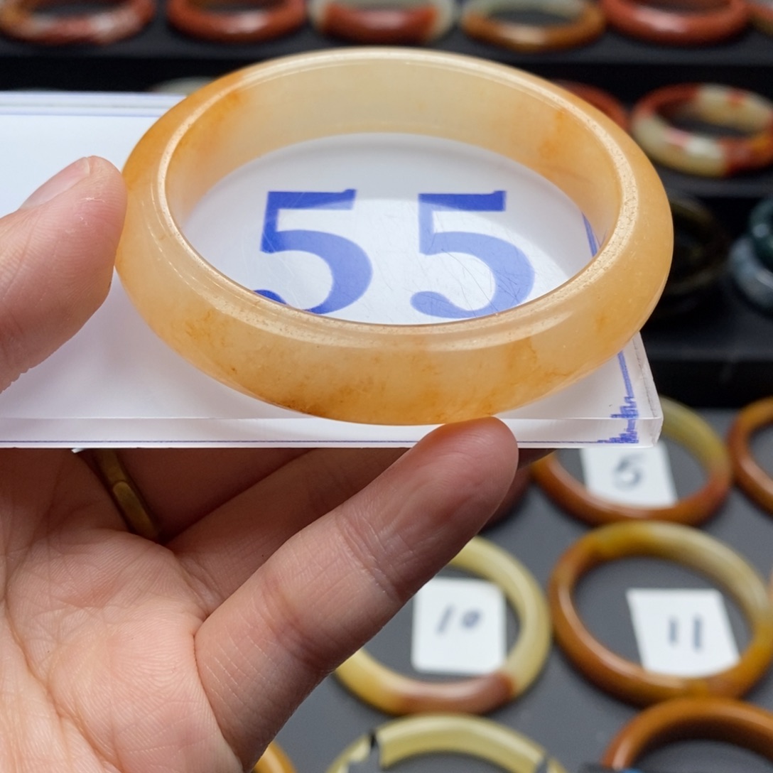 石英质玉（黄龙玉）手镯微瑕未镶嵌