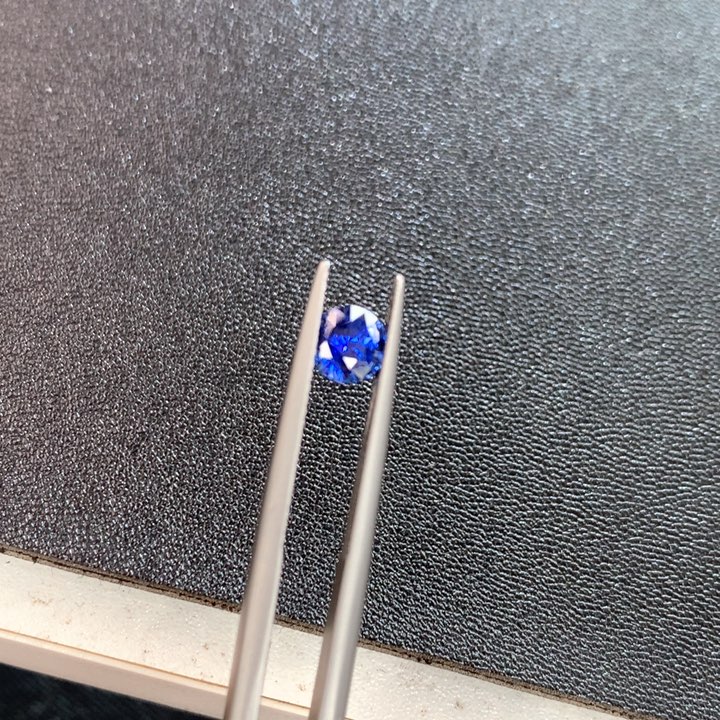 蓝宝石裸石未镶嵌1.04克拉