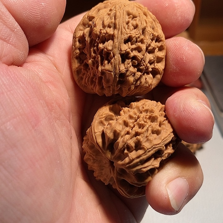 【闪购商品】文玩核桃吊坠星*雨三八南将