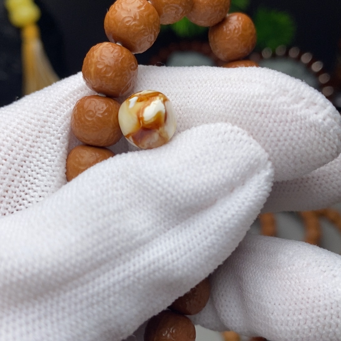 吊坠猴头核桃波澜不惊