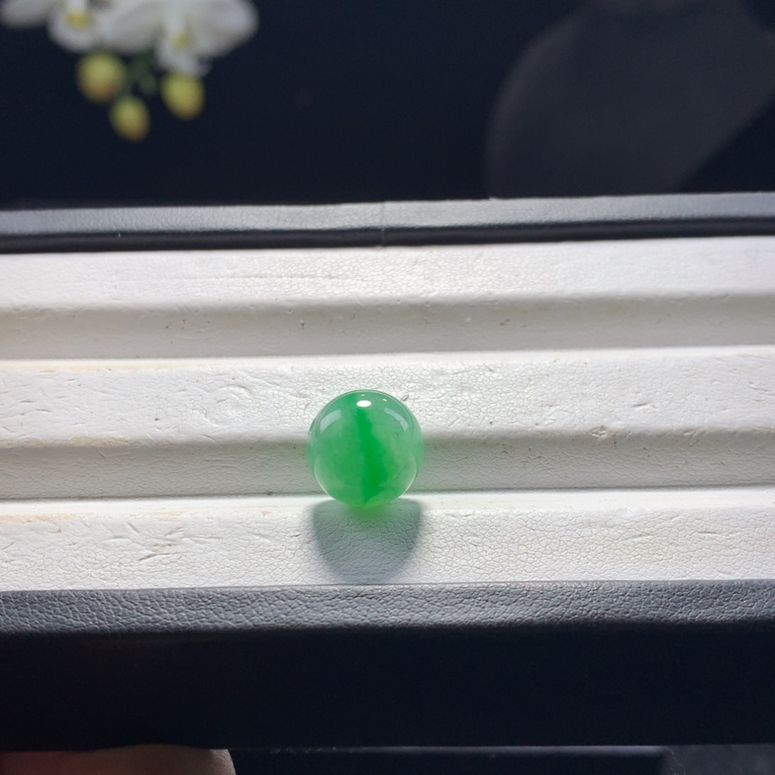 翡翠未镶嵌手串卡12金丝阳绿