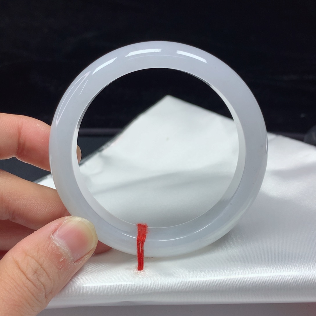 翡翠手镯（圆镯）未镶嵌56.3