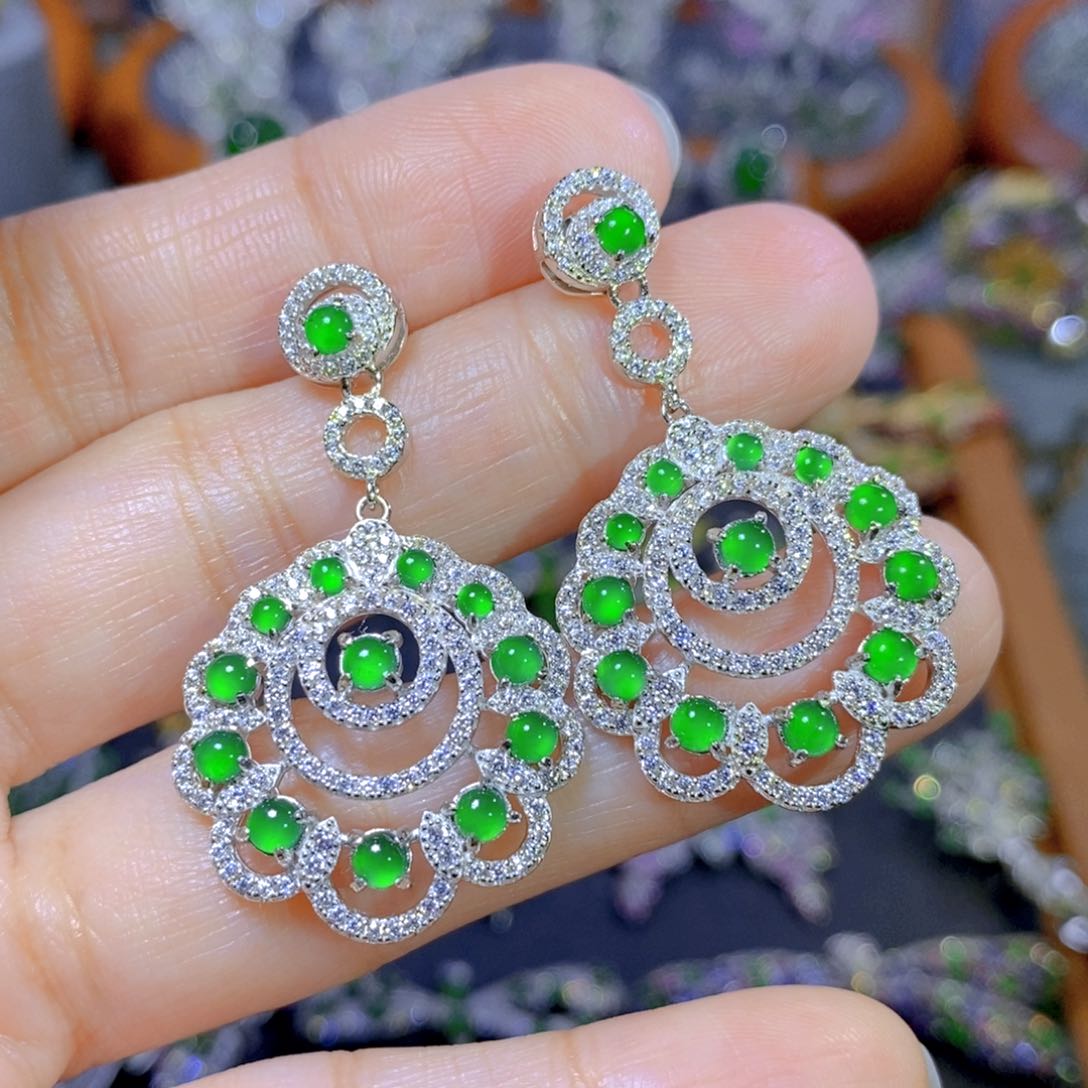 翡翠颈饰银S925镶嵌天然翡翠