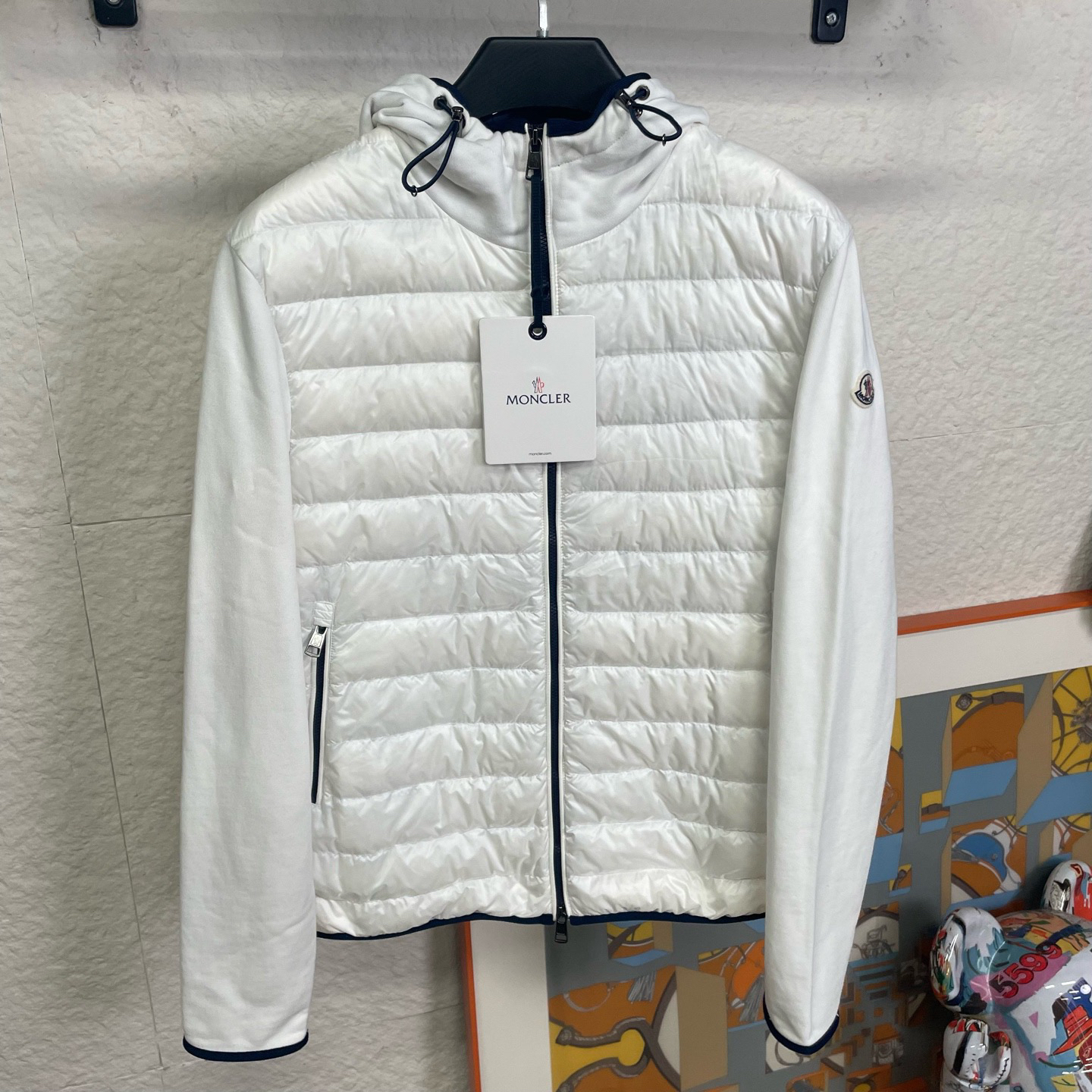 未使用 MONCLER 白色连帽羽绒外套/L码/2512157