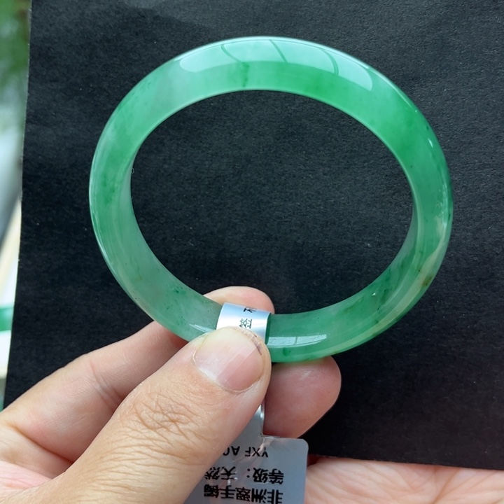 石英质玉未镶嵌手镯53/54