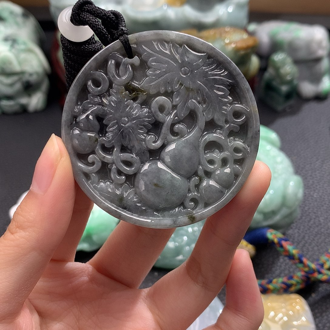 吊坠(不含链)未镶嵌翡翠