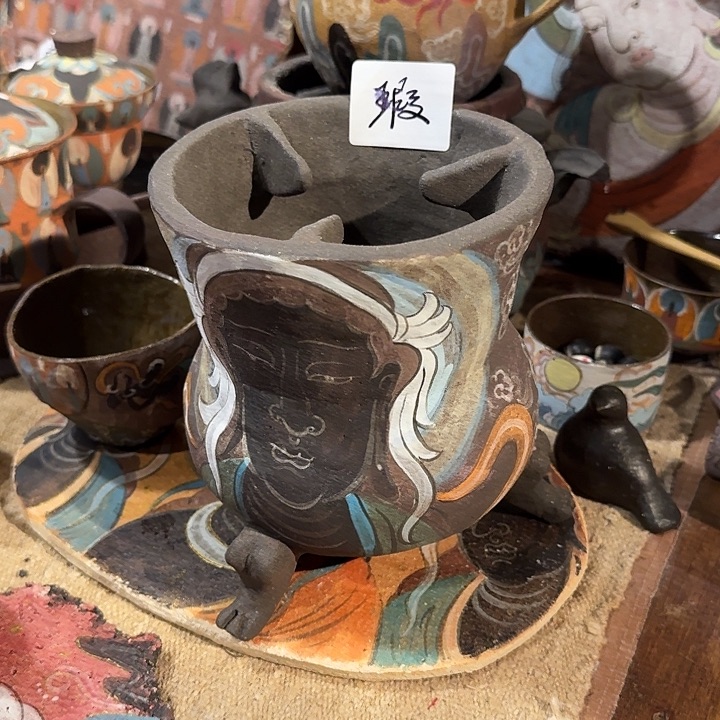 手工制作各种精美陶瓷