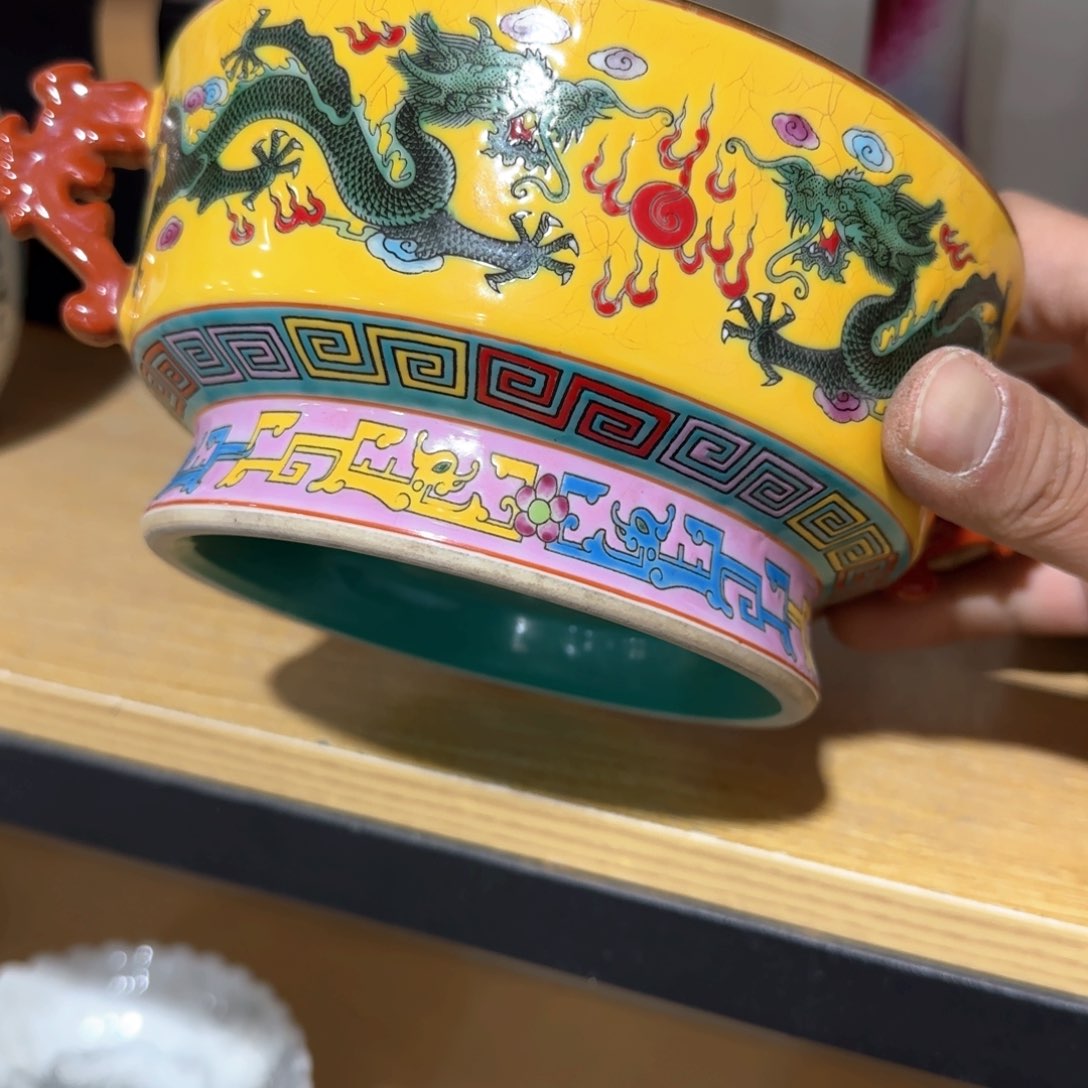 瓷片瓷器和瓷器中也常使用来