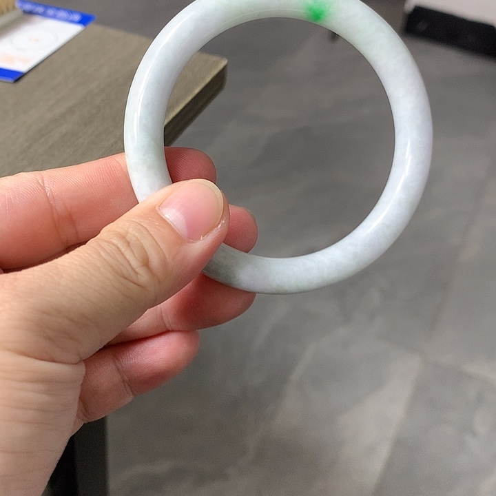 翡翠颈饰未镶嵌60圈