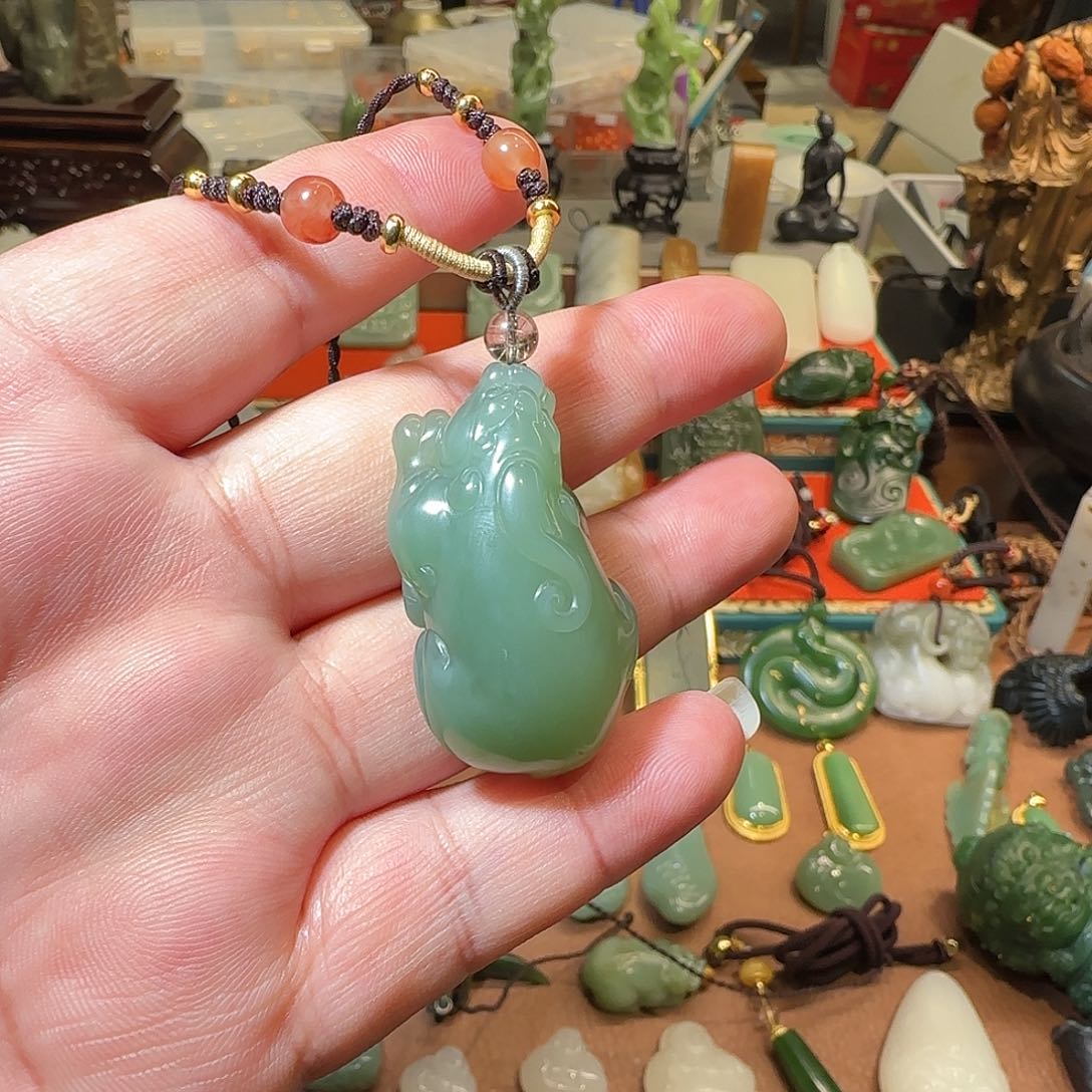 和田玉颈饰未镶嵌