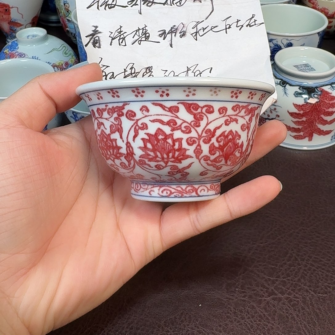 现代景德镇陶瓷杯