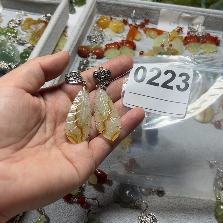 m***o蛇纹石玉合金耳饰