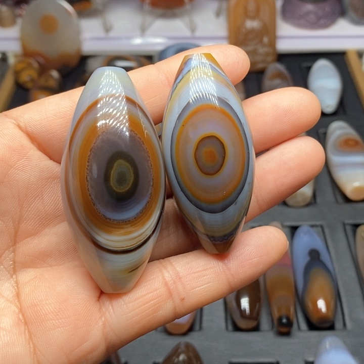 玛瑙/玉髓珠宝奇石未镶嵌月*泉