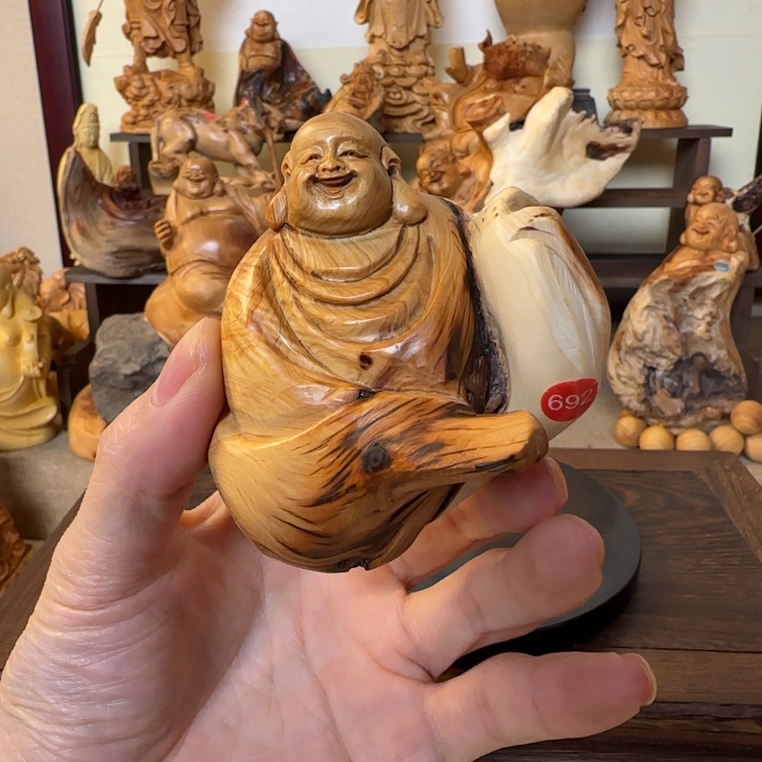 崖柏小木匠艺雕一物一拍