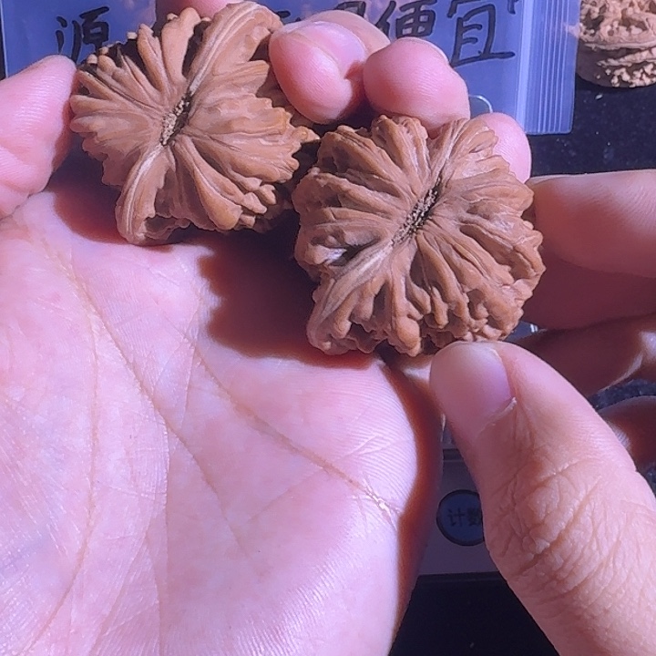 文玩核桃吊坠43尺寸的四座楼