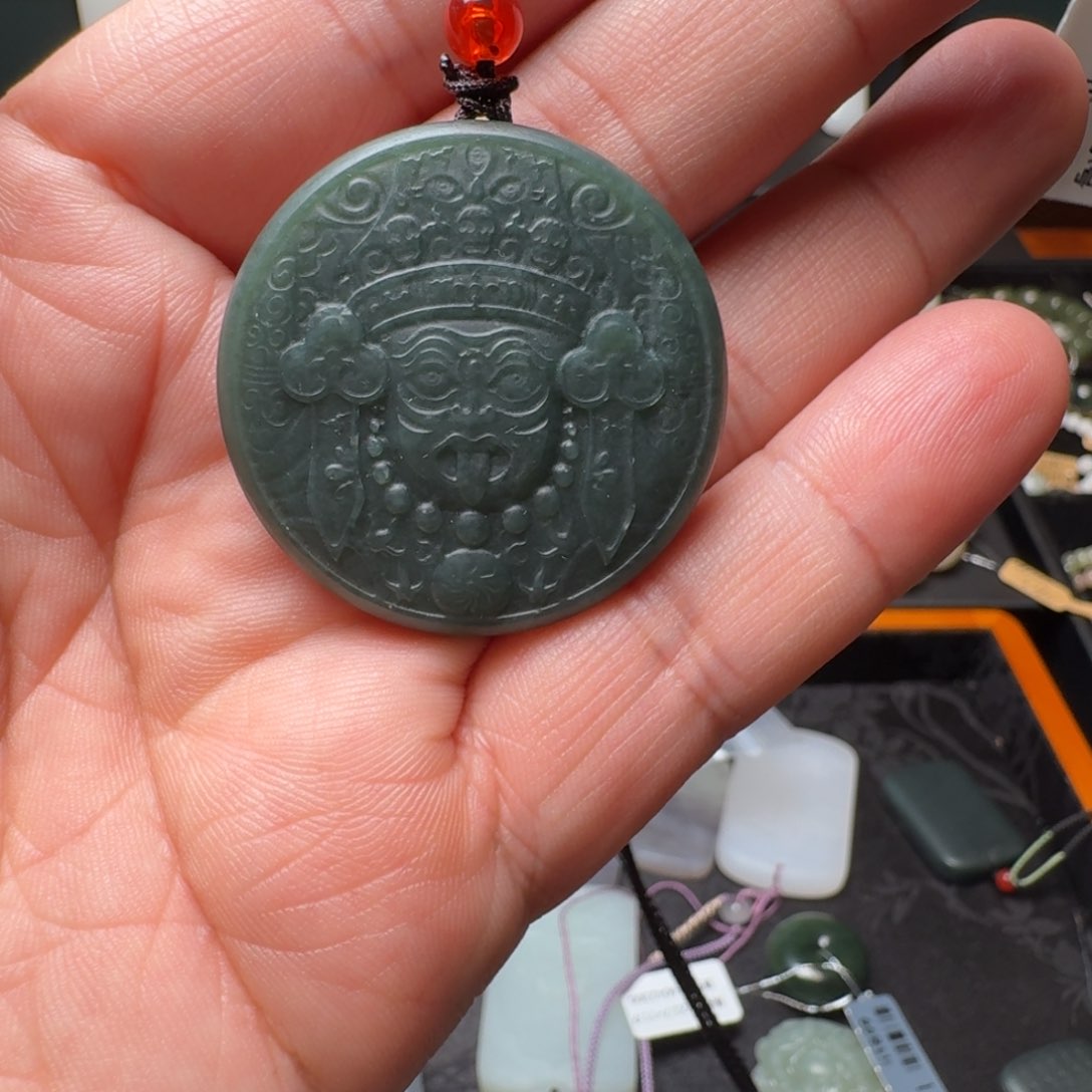 和田玉（糖玉）颈饰未镶嵌