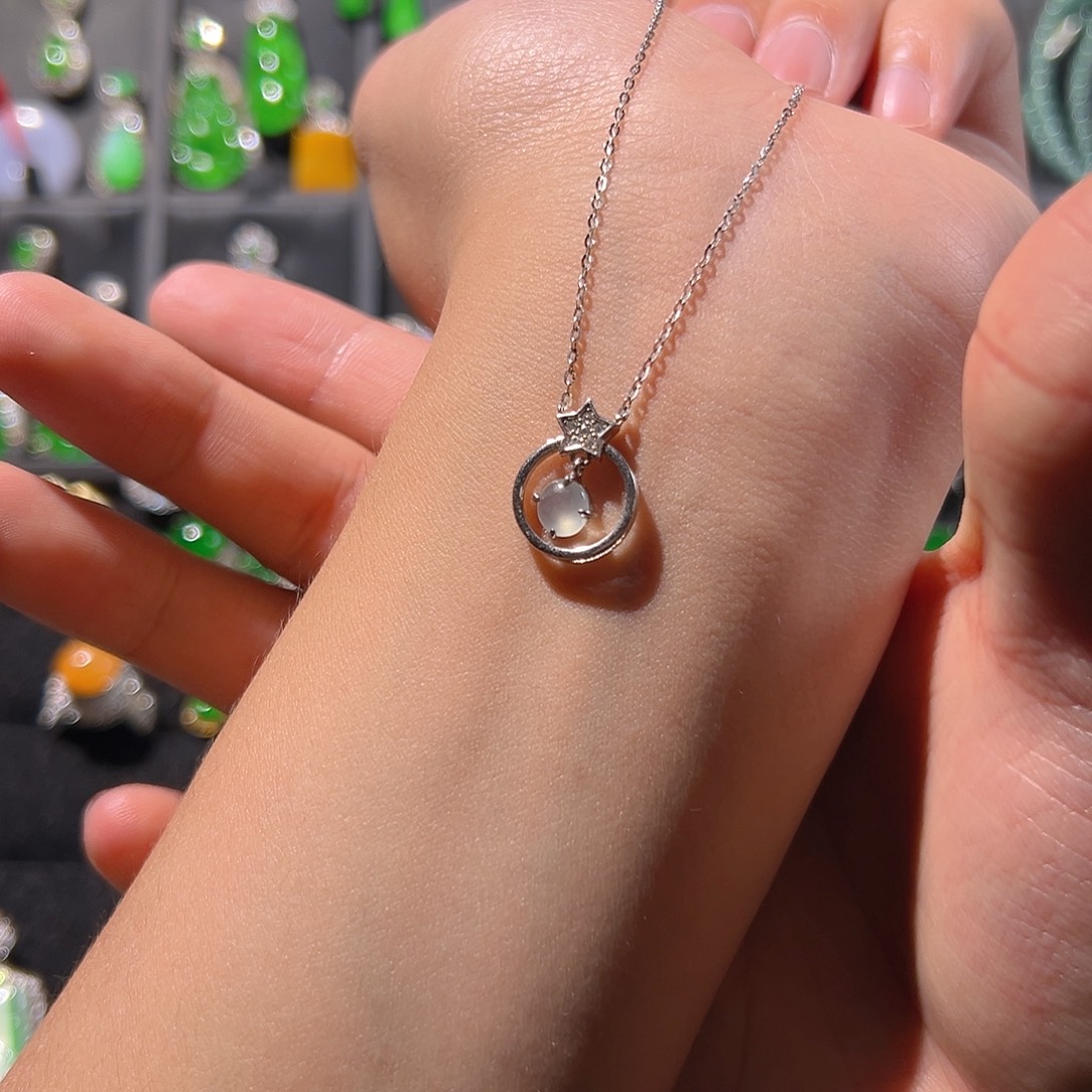 翡翠银S925镶嵌颈饰吊坠