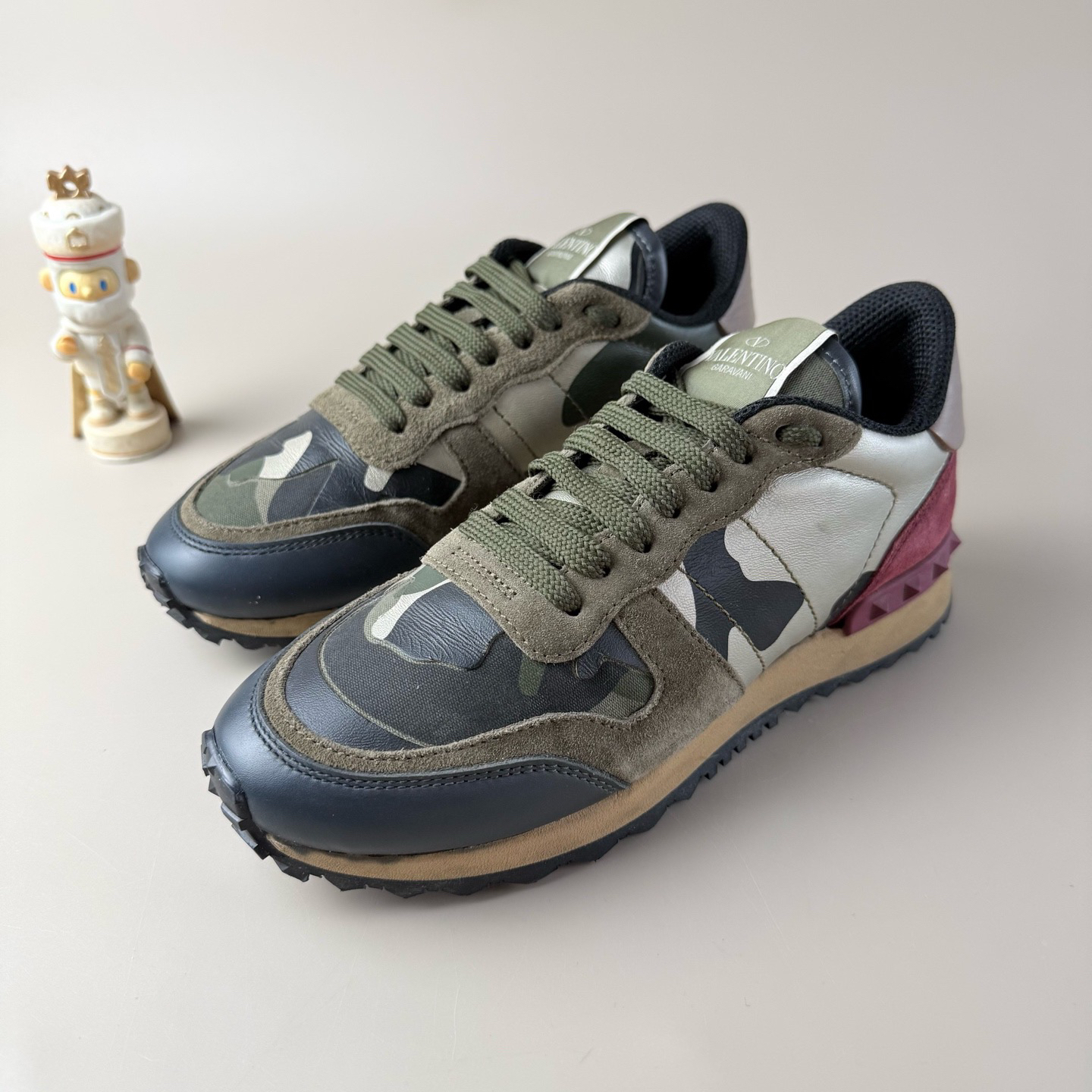 95新 Valentino/华伦天奴 迷彩铆钉休闲鞋 36码 YLP3912