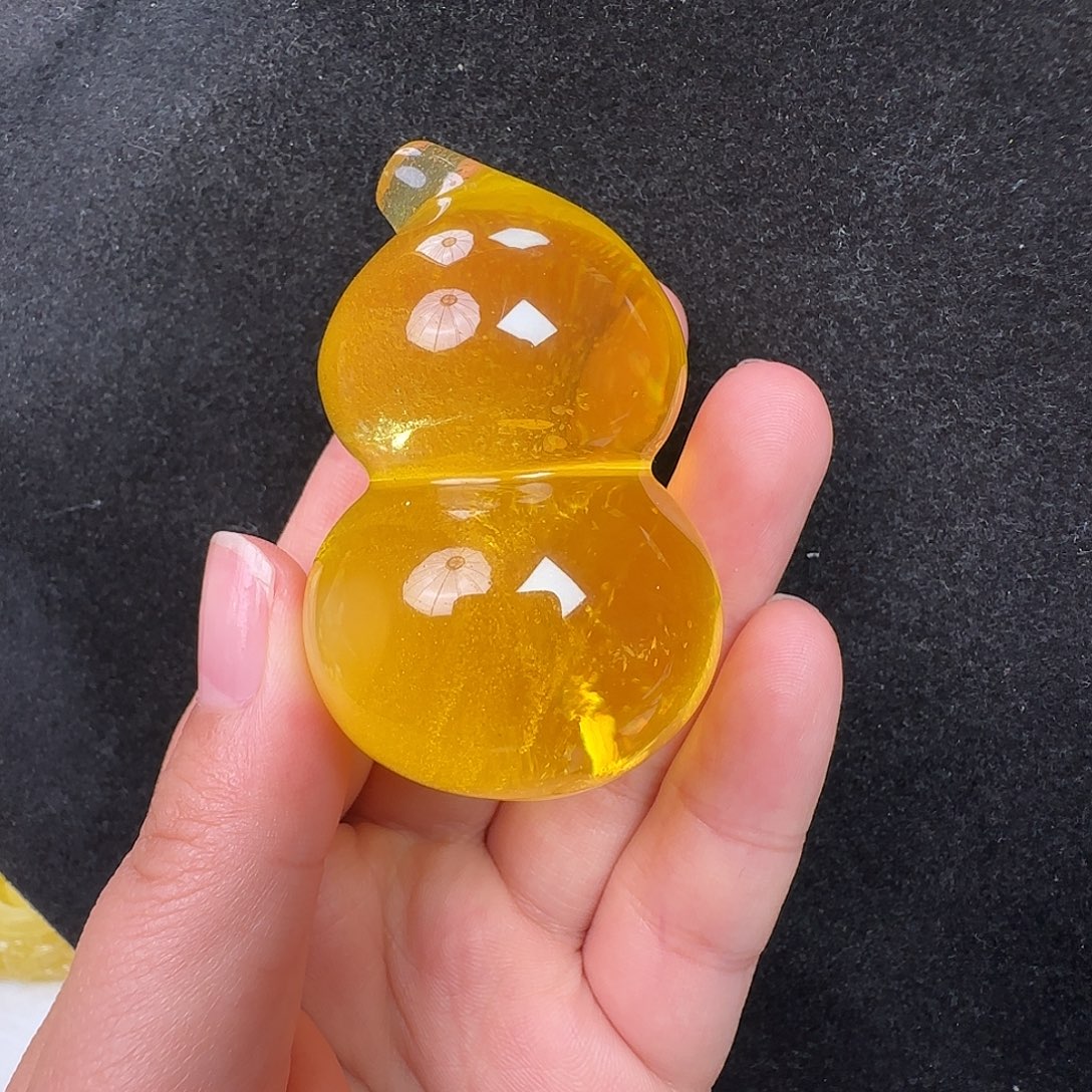 蜜蜡未镶嵌珠宝奇石